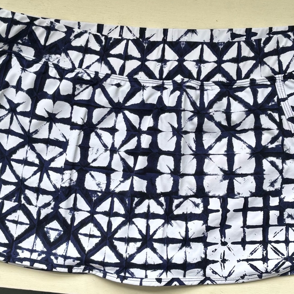 Garnet Hill Navy and‎ White Star Pattern Skirt